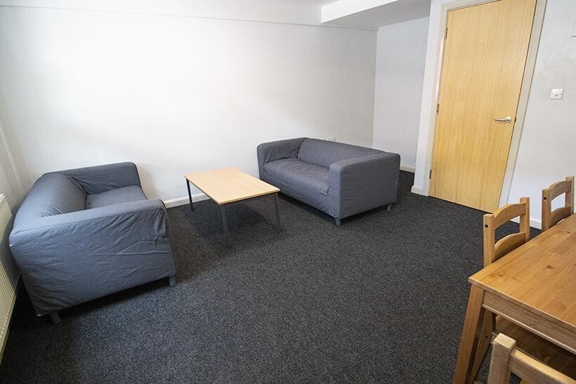 154 Mansfield Road, NOTTINGHAM NG1 3HW 6 bed house to rent - £3,120 pcm (£720 pw)