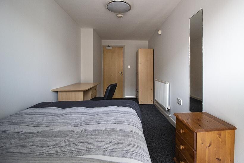 154 Mansfield Road, NOTTINGHAM NG1 3HW 6 bed house to rent - £3,120 pcm (£720 pw)