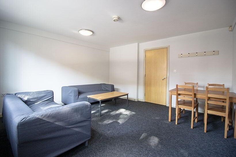 160 Mansfield Road, NOTTINGHAM NG1 3HW 6 bed house to rent - £2,574 pcm (£594 pw)