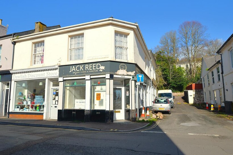 Dawlish EX7 Property to rent - £995 pcm (£230 pw)
