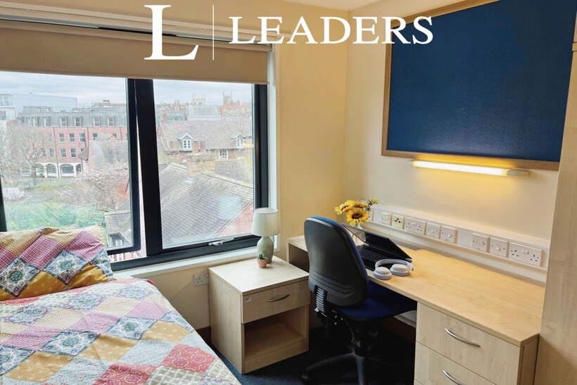 Sansome Walk, Worcester 1 bed in a house share to rent - £525 pcm (£121 pw)