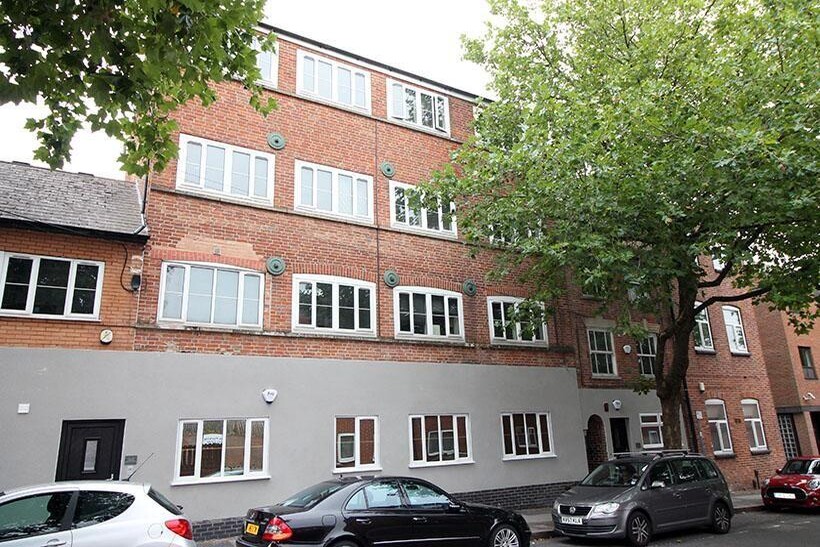 138 North Sherwood Street Flat 4... 5 bed flat to rent - £2,925 pcm (£675 pw)