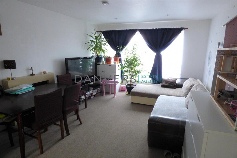 Denis Close, Leicester LE3 2 bed apartment to rent - £925 pcm (£213 pw)