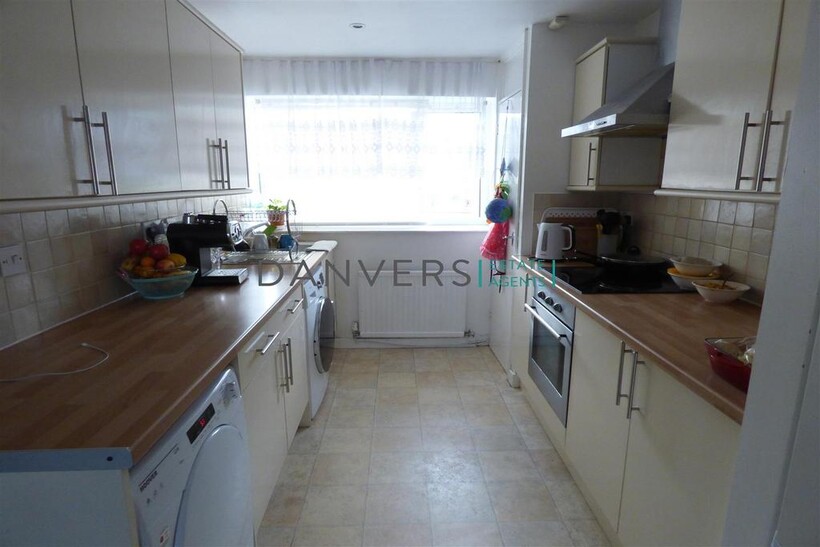 Denis Close, Leicester LE3 2 bed apartment to rent - £925 pcm (£213 pw)