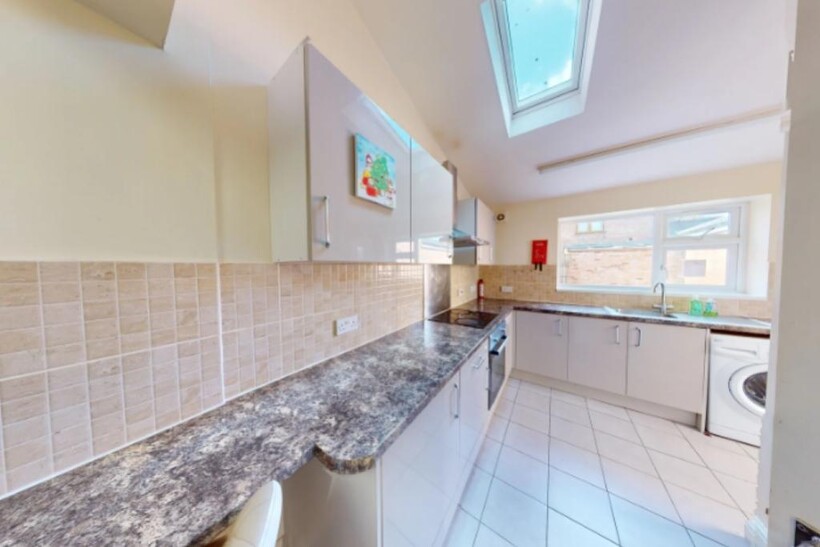 Thumbnail Kitchen