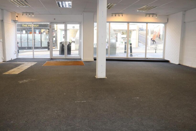 Taff Street, Pontypridd, CF37 Retail property (high street) to rent - £2,080 pcm (£480 pw)