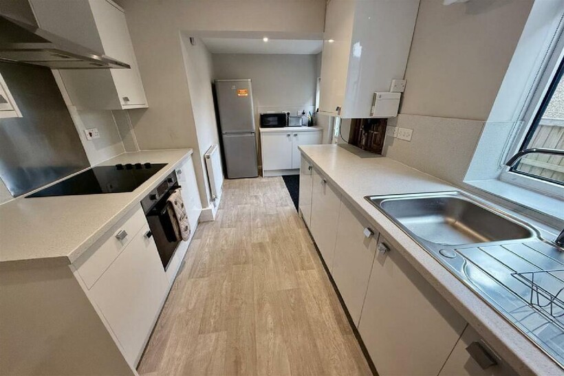 Bristol BS16 1 bed house to rent - £695 pcm (£160 pw)