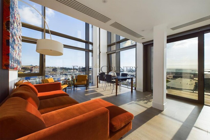 CAM04099 G0-PR0033-STILL010.jpg