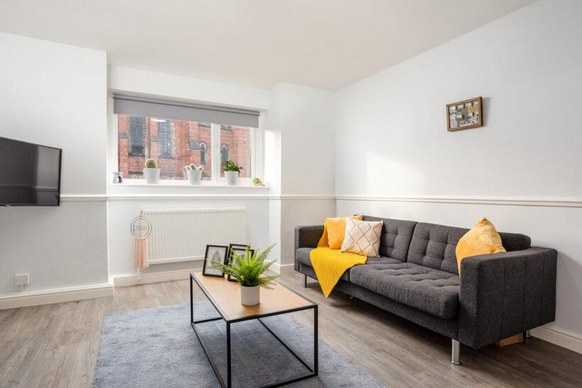  Thornville Road, Leeds LS6 4 bed flat to rent - £2,184 pcm (£504 pw)