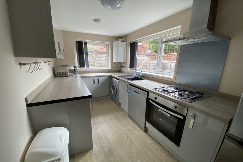 Nottingham NG7 5 bed house to rent - £543 pcm (£125 pw)
