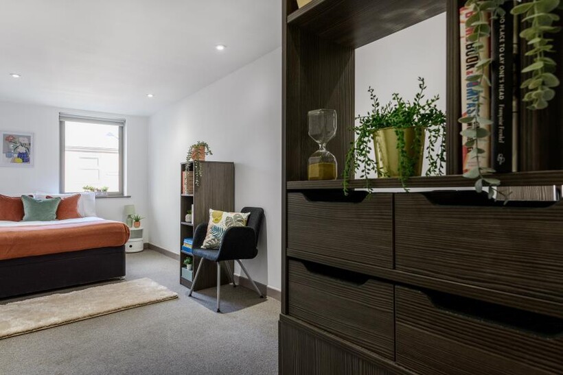 Portobello Point, 2 Portobello... 4 bed flat share to rent - £1,647 pcm (£380 pw)