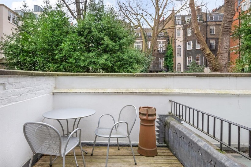 St Anselms Place, London, W1K 2 bed detached house to rent - £10,833 pcm (£2,500 pw)