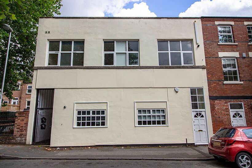 164 North Sherwood Street... 4 bed flat to rent - £2,253 pcm (£520 pw)