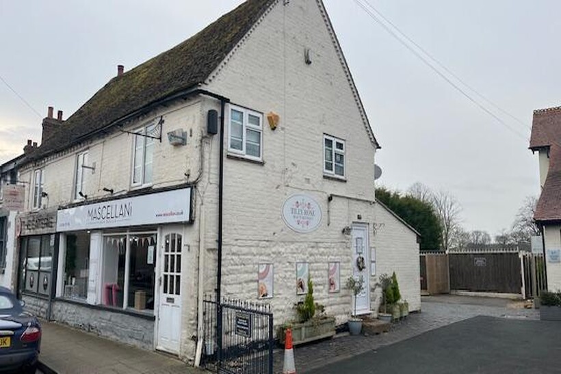 High Street, Bidford-on-Avon B50 Property to rent - £625 pcm (£144 pw)