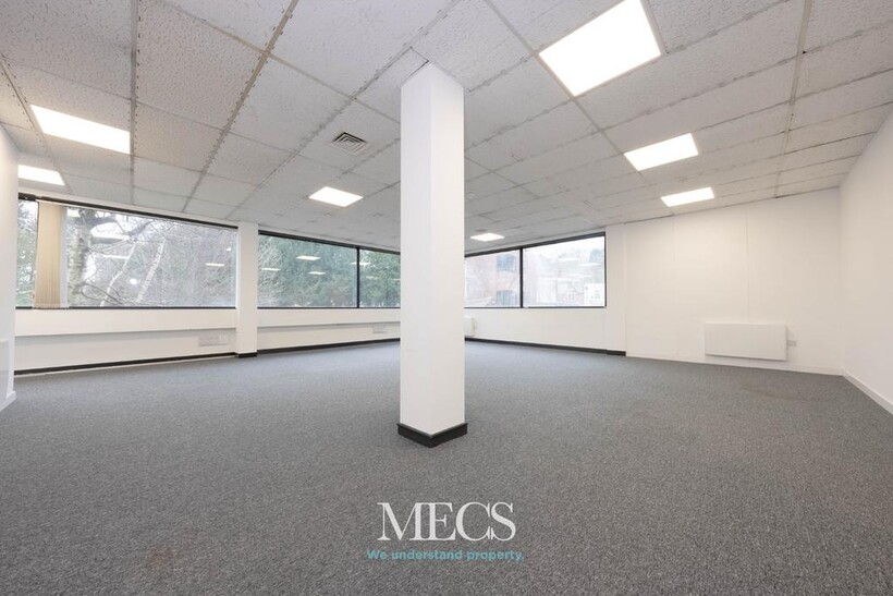 Trinity Point, New Road, Halesowen... Property to rent - £2,900 pcm (£669 pw)