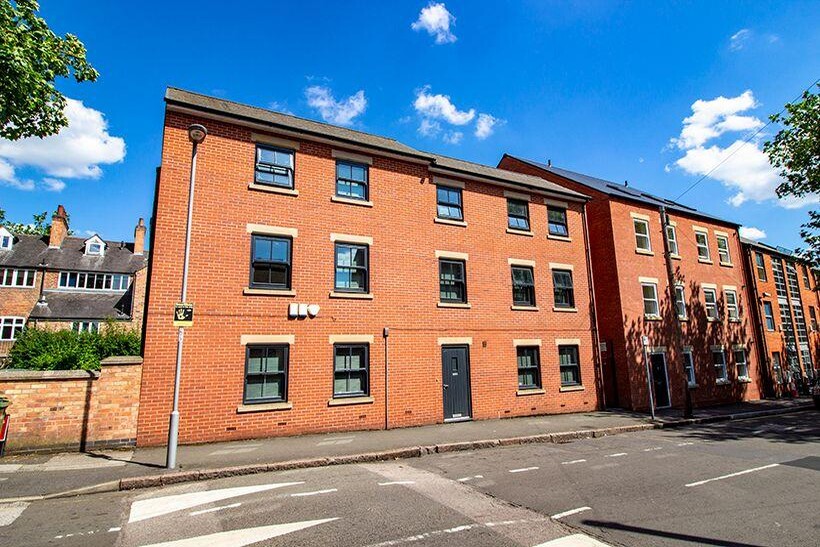 226a, North Sherwood Street... 4 bed flat to rent - £2,392 pcm (£552 pw)