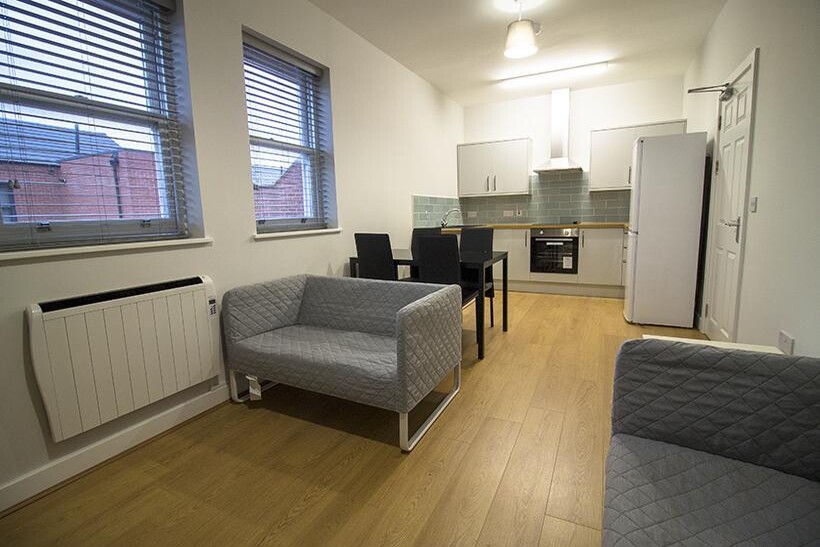 247 Mansfield Road Flat 5, NOTTINGHAM... 4 bed flat to rent - £2,167 pcm (£500 pw)