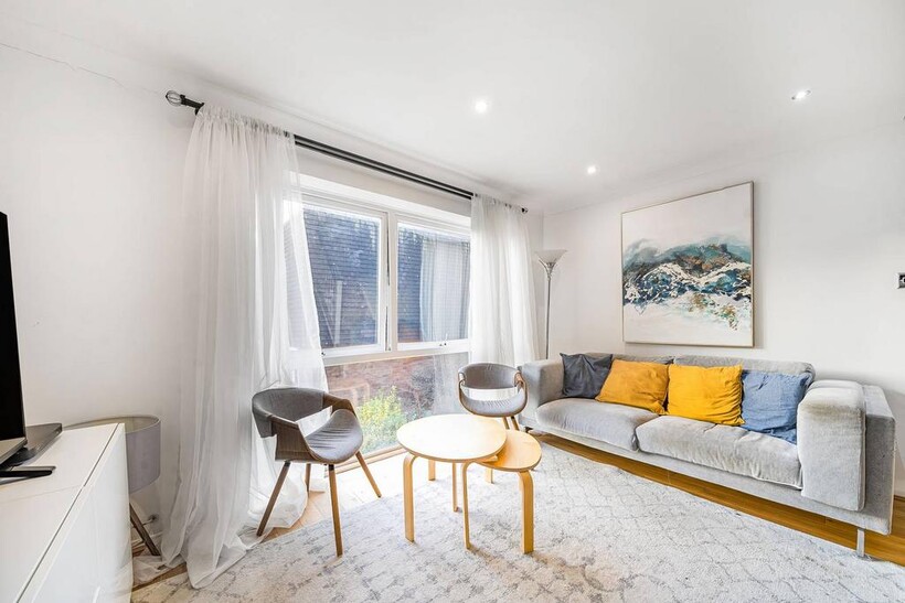 Westleigh Avenue, Putney, London, SW15 4 bed house to rent - £5,995 pcm (£1,383 pw)