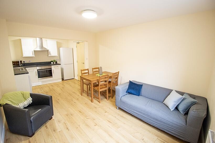 Flat 3, 254 North Sherwood Street... 4 bed flat to rent - £2,340 pcm (£540 pw)