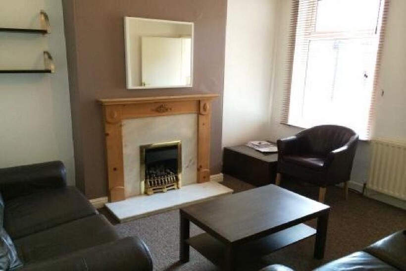 Nottingham NG7 5 bed house to rent - £391 pcm (£90 pw)