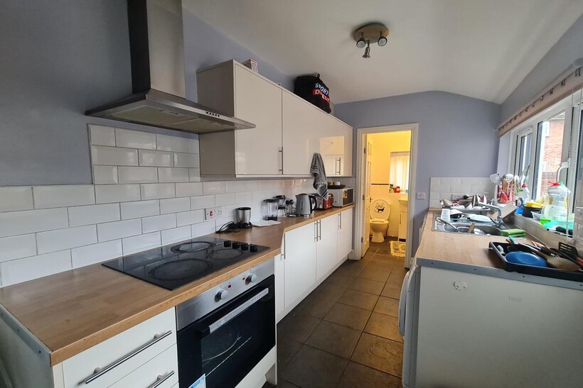 Room 3 Foster Street, Lincoln, LN5 7QF 1 bed terraced house to rent - £350 pcm (£81 pw)