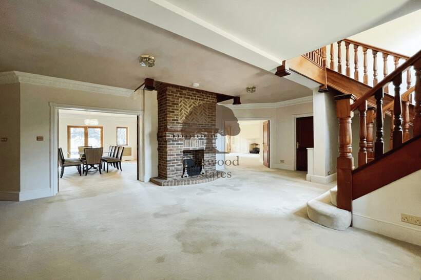 Stoke Park Avenue, Farnham Royal SL2 5 bed detached house to rent - £6,250 pcm (£1,442 pw)