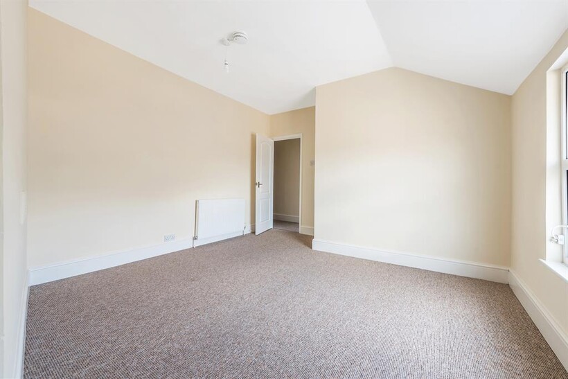 Catford Broadway, London, SE6 4SN 1 bed flat to rent - £1,275 pcm (£294 pw)