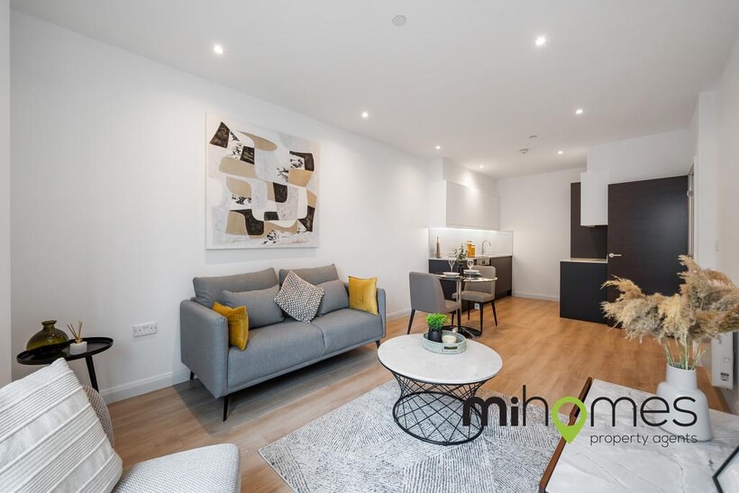 Chesterfield House, Slough 2 bed apartment to rent - £1,495 pcm (£345 pw)