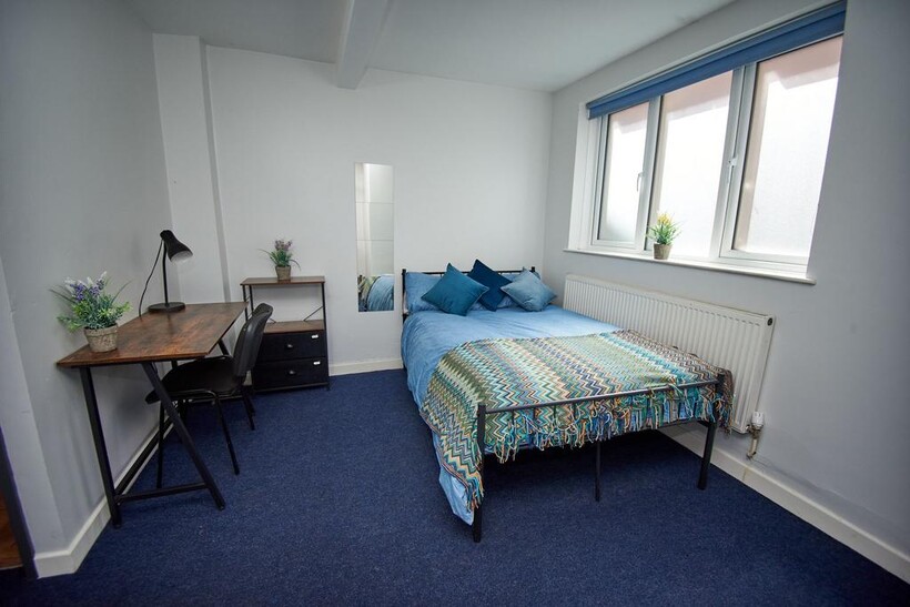 245 Mansfield Road, NOTTINGHAM NG1 3FT 7 bed house to rent - £4,247 pcm (£980 pw)