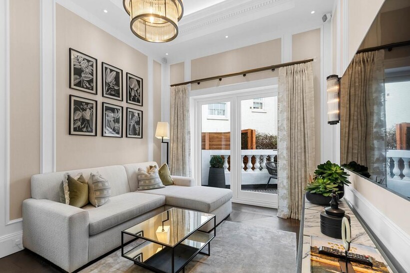Prince Of Wales Terrace, London W8 2 bed apartment to rent - £11,613 pcm (£2,680 pw)
