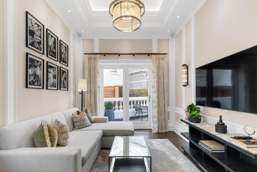Prince Of Wales Terrace, London W8 2 bed apartment to rent - £11,613 pcm (£2,680 pw)