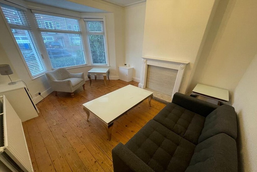 Princes Road, Altrincham 4 bed terraced house to rent - £1,595 pcm (£368 pw)