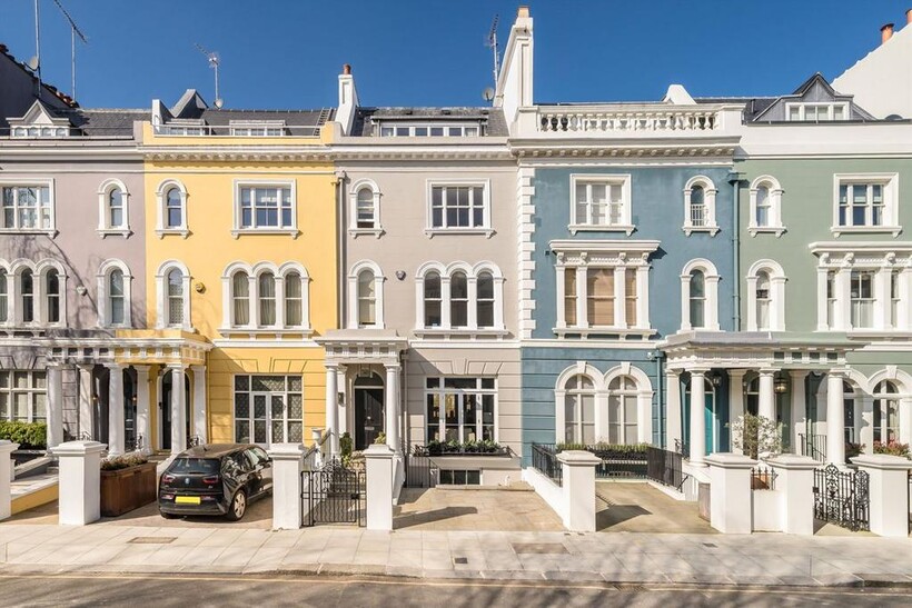 Elgin Crescent, London W11 5 bed terraced house to rent - £43,333 pcm (£10,000 pw)
