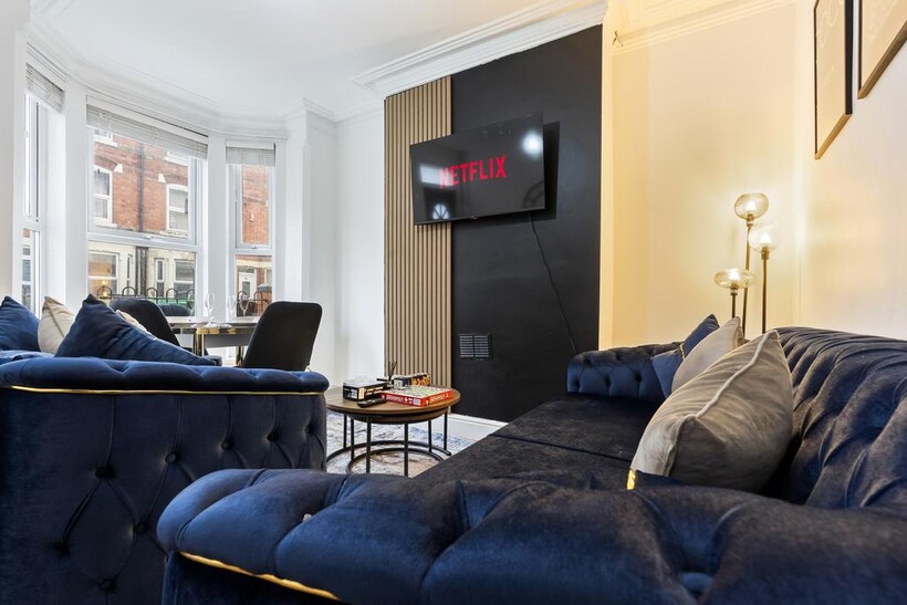 Wimbourne Road, Nottingham NG7 3 bed terraced house to rent - £1,600 pcm (£369 pw)