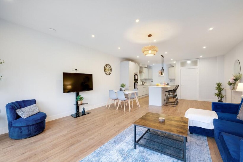 CR8 Purley Rise 36 5 bed terraced house to rent - £7,838 pcm (£1,809 pw)