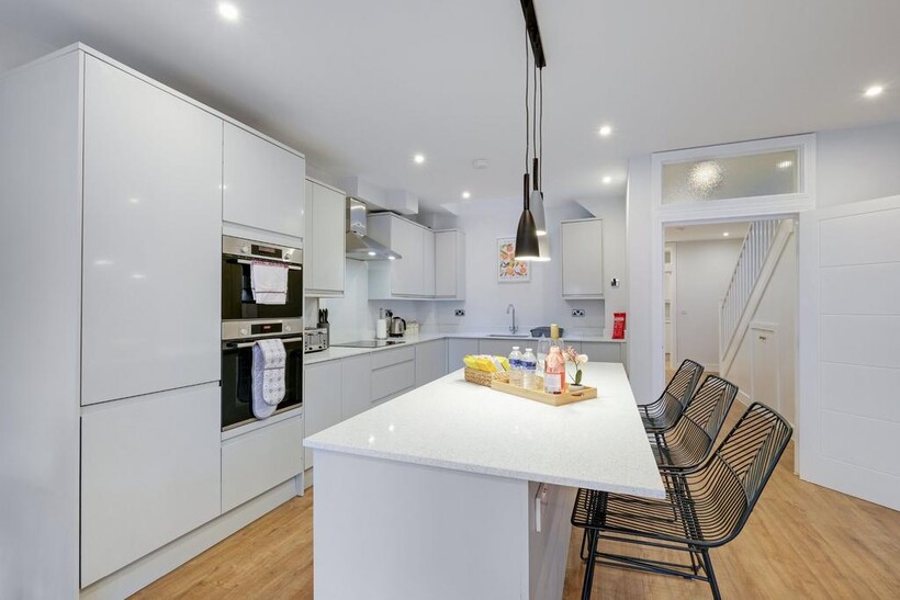 CR8 Purley Rise 36 5 bed terraced house to rent - £7,838 pcm (£1,809 pw)