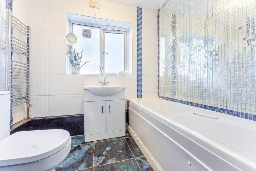 Rudge Walk, Birmingham B18 3 bed apartment to rent - £2,100 pcm (£485 pw)