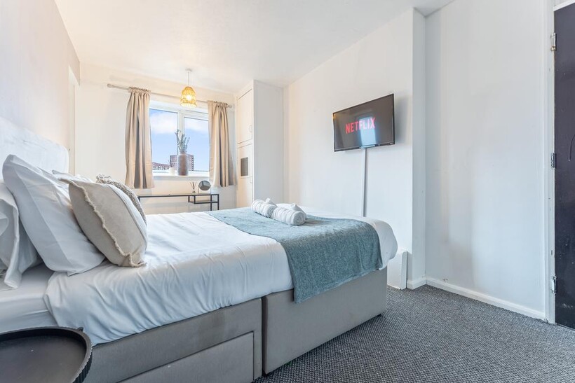 Rudge Walk, Birmingham B18 3 bed apartment to rent - £2,100 pcm (£485 pw)