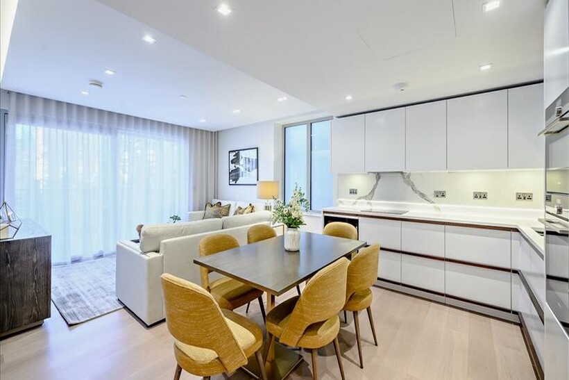 London W2 3 bed flat to rent - £8,233 pcm (£1,900 pw)