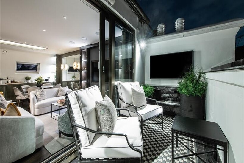 Prince of Wales Terrace, London W8 3 bed duplex to rent - £17,983 pcm (£4,150 pw)