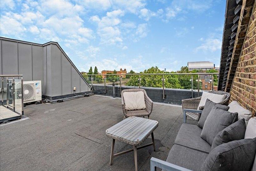 Rainville Road, London W6 3 bed flat to rent - £8,667 pcm (£2,000 pw)