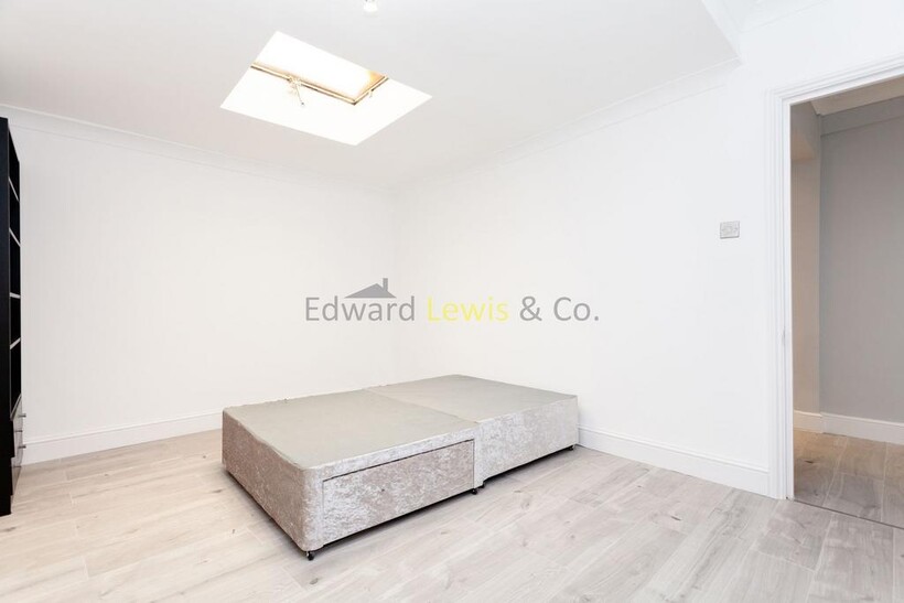 Rectory Road, London N16 3 bed flat to rent - £2,899 pcm (£669 pw)