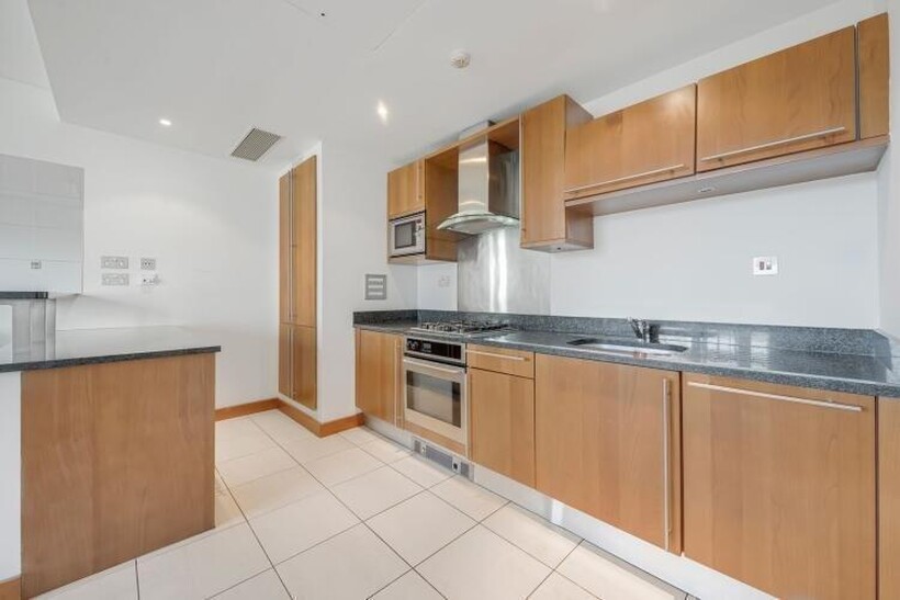 St Johns Wood Road, St Johns Wood NW8 1 bed flat to rent - £2,995 pcm (£691 pw)