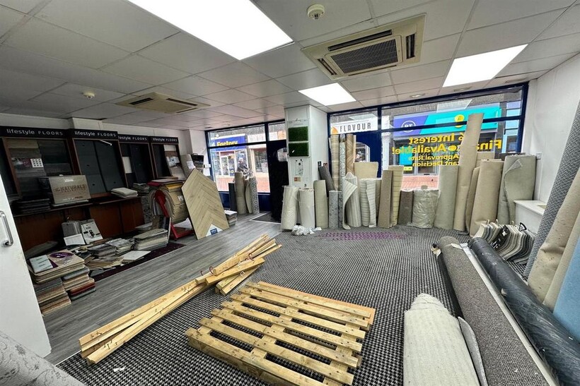 Thumbnail ba205700-0b0b-4fd6-b755-ce5f64cdfc92.jpg