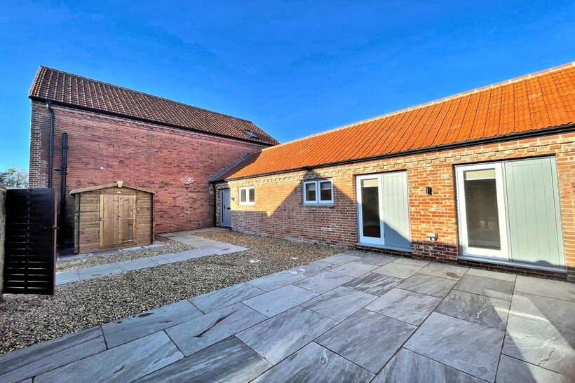 Melton Constable 4 bed property to rent - £1,695 pcm (£391 pw)