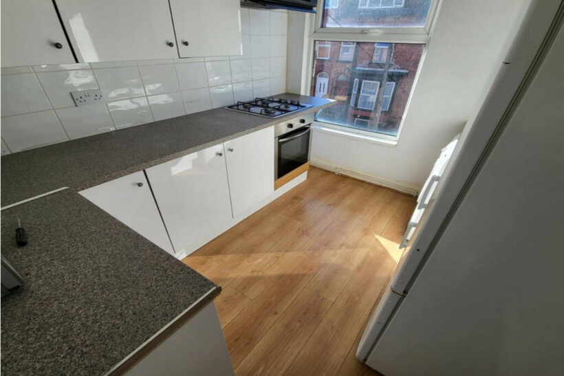 Leeds LS6 5 bed house share to rent - £375 pcm (£87 pw)