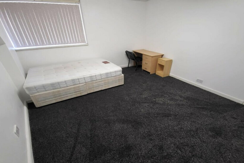 Leeds LS6 5 bed house share to rent - £375 pcm (£87 pw)