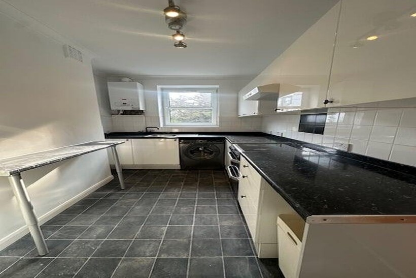 Dunstans Road, London, SE22 1 bed flat to rent - £1,650 pcm (£381 pw)