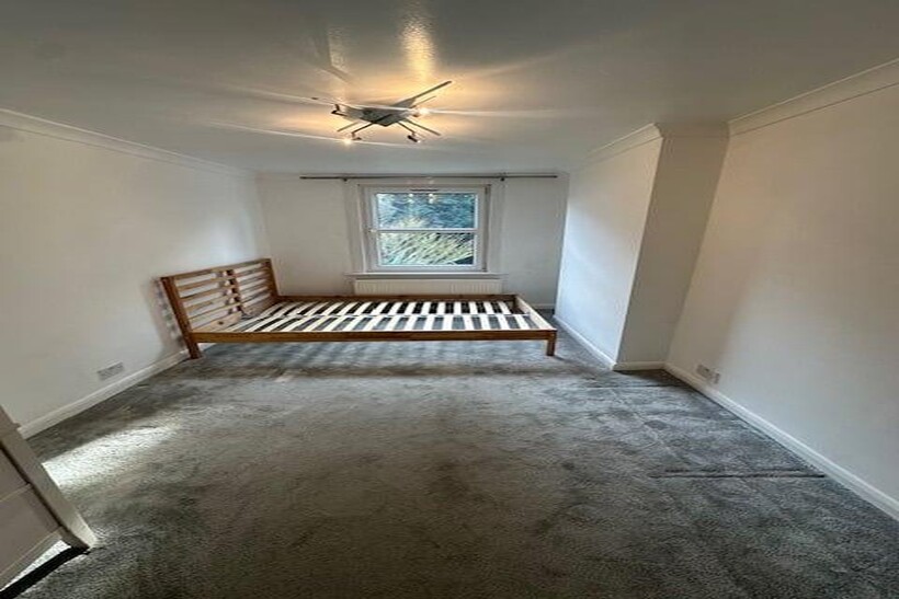 Dunstans Road, London, SE22 1 bed flat to rent - £1,650 pcm (£381 pw)