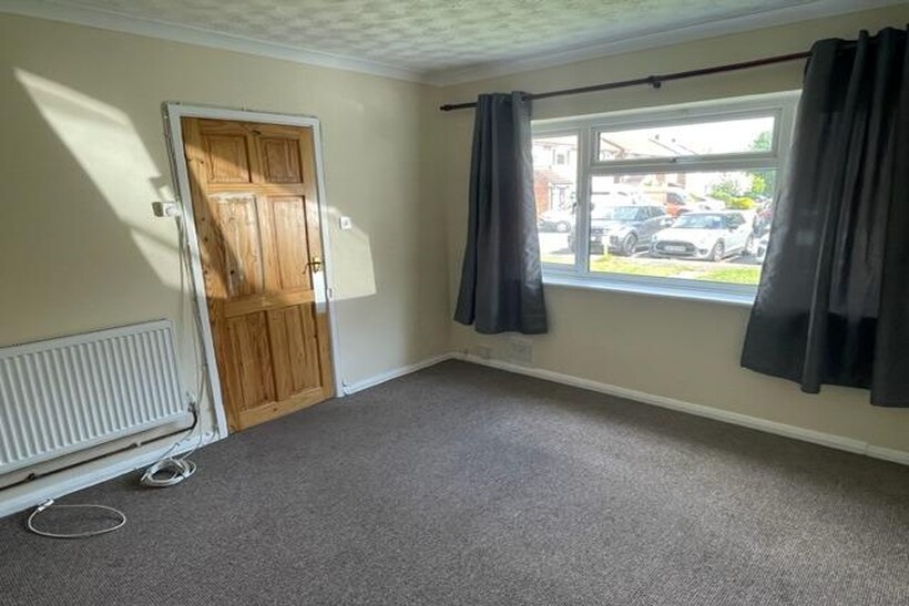 Lambourne Gardens, Earley, Reading... 3 bed semi-detached house to rent - £1,695 pcm (£391 pw)